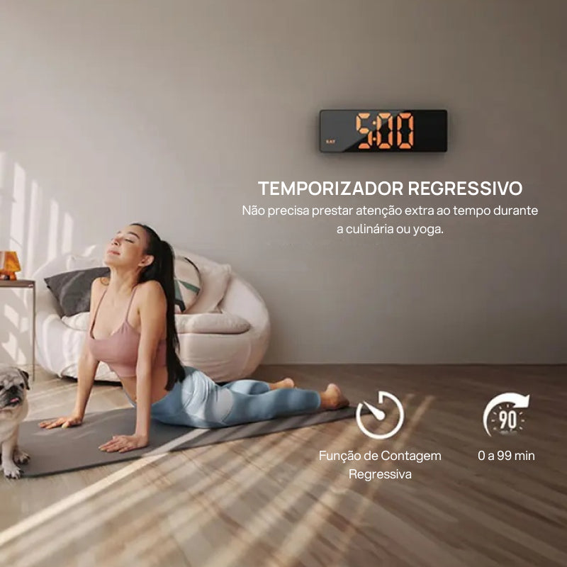 Relógio de Parede Digital Grande de 41.9cm com Controle Remoto, Luz RGB, 11 Modos, Dois Alarmes e Display LED Brilhante visibilidade noturna